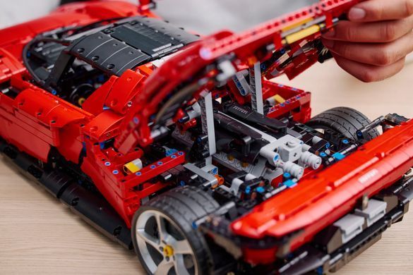LEGO Конструктор Technic Ferrari Daytona SP3 42143 фото
