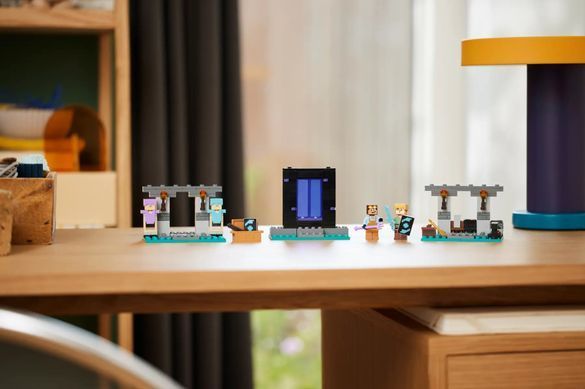 LEGO Конструктор Minecraft Арсенал 21252 фото