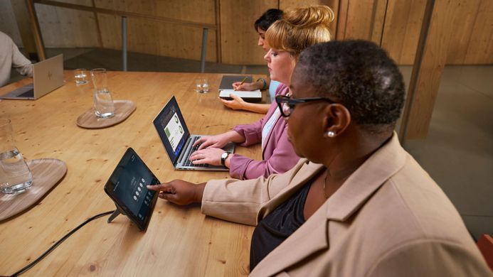 HP Ноутбук EliteBook 860-G11 16" WUXGA IPS AG, Intel U7-165U, 16GB, F1024GB, UMA, DOS, серебристый A37C2ET фото
