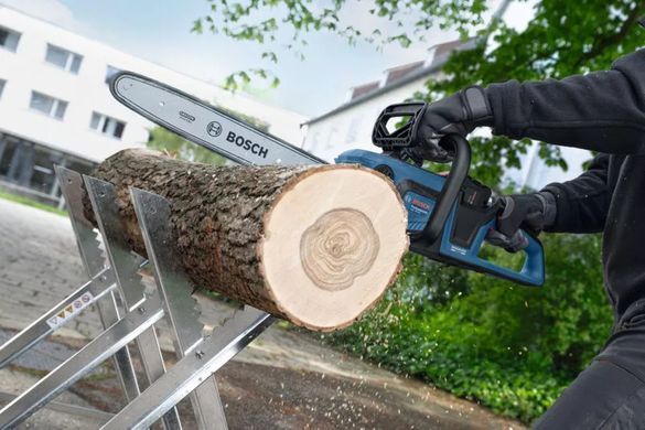 Bosch Пила ланцюгова акумуляторна GKE 18V-40 18В шина 40см 3.7кг без АКБ та ЗП 0.600.8D3.000 фото