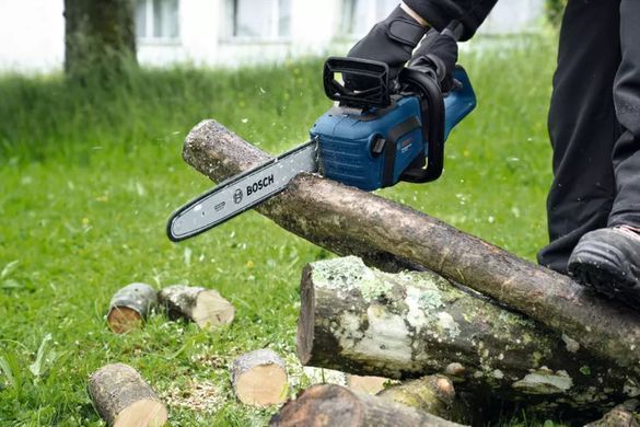 Bosch Пила ланцюгова акумуляторна GKE 18V-40 18В шина 40см 3.7кг без АКБ та ЗП 0.600.8D3.000 фото