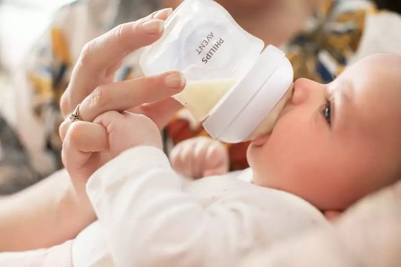 AVENT Соска Natural 3мес+, силиконовая, Природный поток, средний поток, 2шт SCY964/02 фото