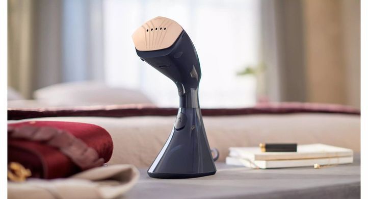 Philips Отпариватель компактный 8000 Series, 1600Вт, 230мл, постоянный пар - 32гр, керам. подошва, черный GC810/20 фото