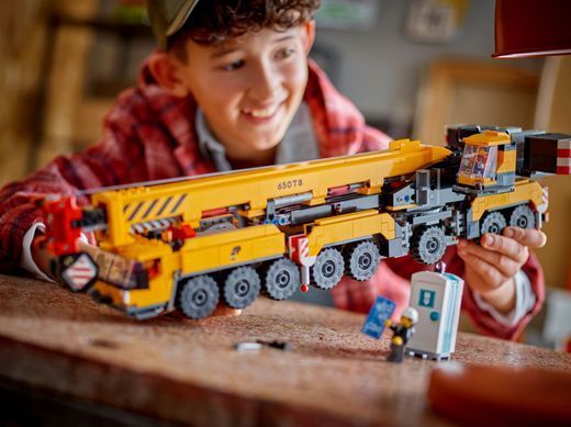 LEGO Конструктор City Жовтий передвижной строительный кран 60409 фото