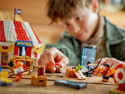 LEGO Конструктор LEGO ONE PIECE Цирковий намет клоуна Баґґі 75637- фото
