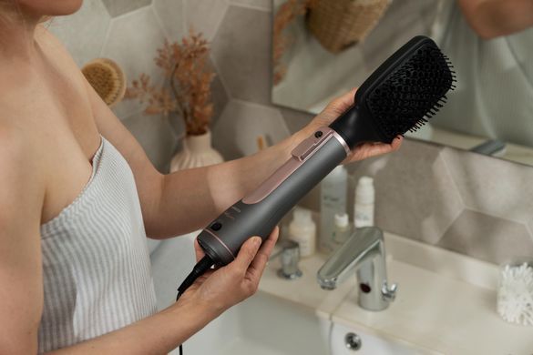 ARDESTO Фен-щітка Brush Pink Touch, 1200Вт, 2 темп. режими, LED-дісплей, функція іонізації , 4 насадки, сірий+ рожевий HD-CR300PT фото