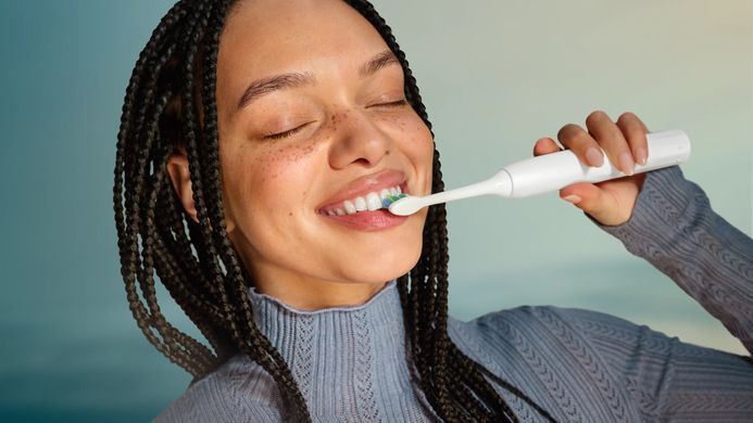 Philips Щітка зубна електр. Philips, Sonicare 2100, насадок-1, 2 рівні інтенсивності, білий HX4021/01 фото