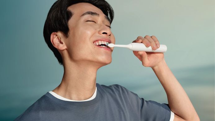 Philips Щітка зубна електр. Philips, Sonicare 2100, насадок-1, 2 рівні інтенсивності, білий HX4021/01 фото