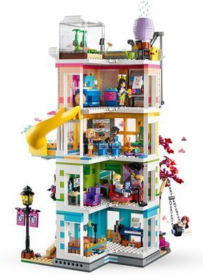 LEGO Конструктор Friends Хартлейк-Сити. Общественный центр 41748 фото
