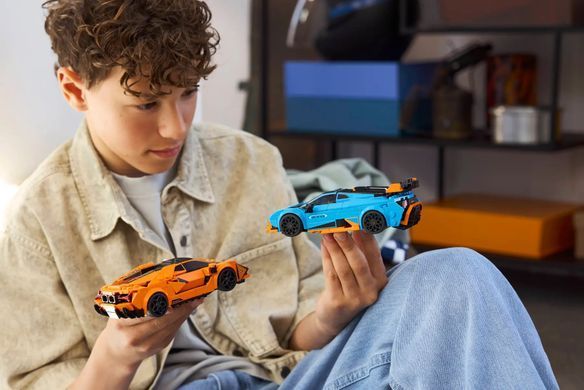 LEGO Конструктор Speed Champions Lamborghini Revuelto и Huracan STO 77238 фото