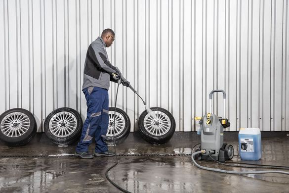 Karcher Мінімийка високого тиску Karcher HD 6/15 M Plus 3100Вт 15-150бар 560л/год шланг 10м 30кг 1.150-932.0 фото