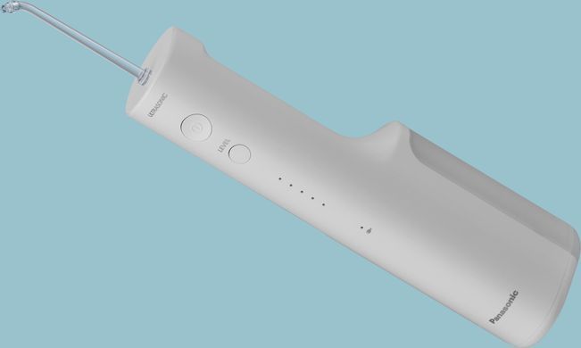 Panasonic Іригатор Panasonic портативний, чаша 200 мл, Li-ion аккум. в компл., 2 насадки, білий EW-DJ66-W321 фото