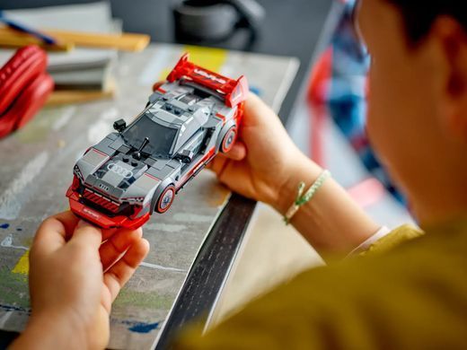 LEGO Конструктор Speed Champions Автомобіль для перегонів Audi S1 e-tron quattro 76921 фото