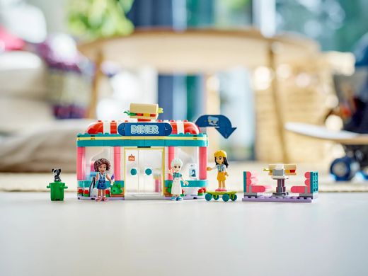 Конструктор LEGO Friends Хартлейк Сити: ресторанчик в центре города 41728 фото