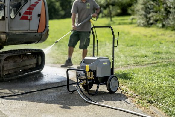Karcher Mini high pressure washer HD 6/15-4 M Classic 3400W 70-150bar 450-600l/h hose 10m 51.6kg 1.367-900.0 фото