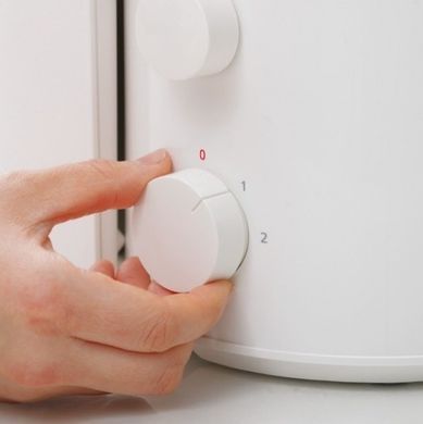 Panasonic Соковитискач відцентрований 1000Вт, чаша-1.5л, жмих-2л, жолоб на ціле яблуко, пластик/метал, білий MJ-CB100WTQ фото