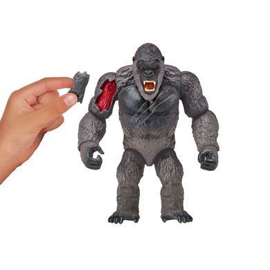 Фигурка GODZILLA VS. KONG - КОНГ С БОЕВЫМ ТОПОРОМ (15 сm) 35303 фото