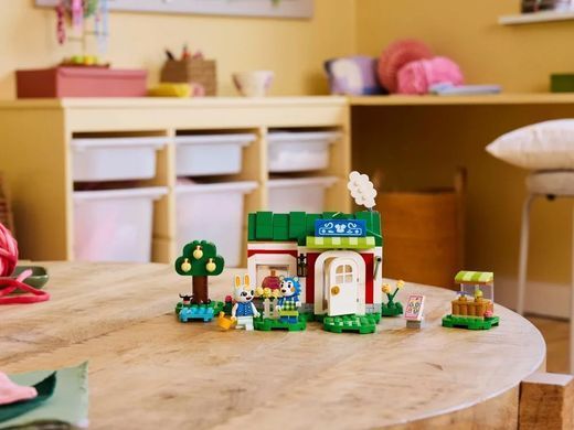 LEGO Конструктор LEGO Animal Crossing Крамниця одягу, що належить Able Sisters 77055 фото