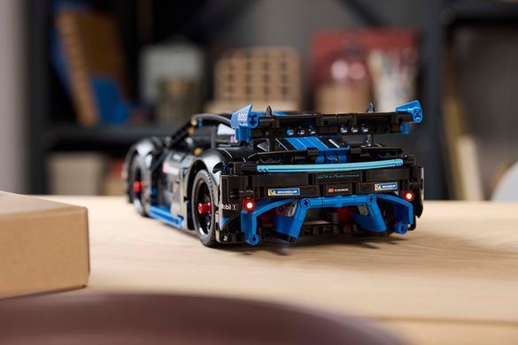 LEGO Конструктор Technic Автомобіль для перегонів Porsche GT4 e-Performance 42176 фото