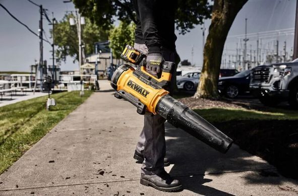 DeWALT Повітродув садовий акумуляторний DeWalt XR FLEXVOLT 54В 257.5км/год 3.2кг без АКБ та ЗП DCMBL777N фото