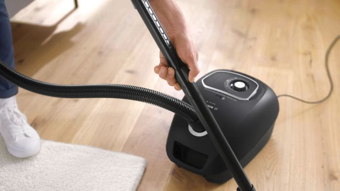 Bosch Пилосос Bosch мішковий, 600Вт, 4 л, НЕРА, чорний BGB41BA1 фото
