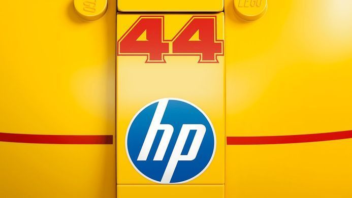 LEGO Конструктор LEGO Editions Formula 1 Шолом Льюїса Гамільтона з команди Scuderia Ferrari HP 43022- фото