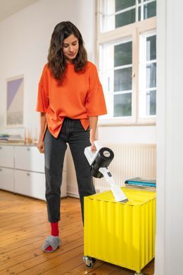 Karcher Пилосос безпровідний KVA 2, конт пил -0.6л, автон. робота до 40хв, вага-2.06кг, білий 1.198-730.0 фото