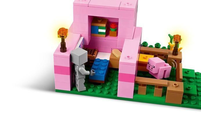 LEGO Конструктор Minecraft Дом для поросят 21268 фото