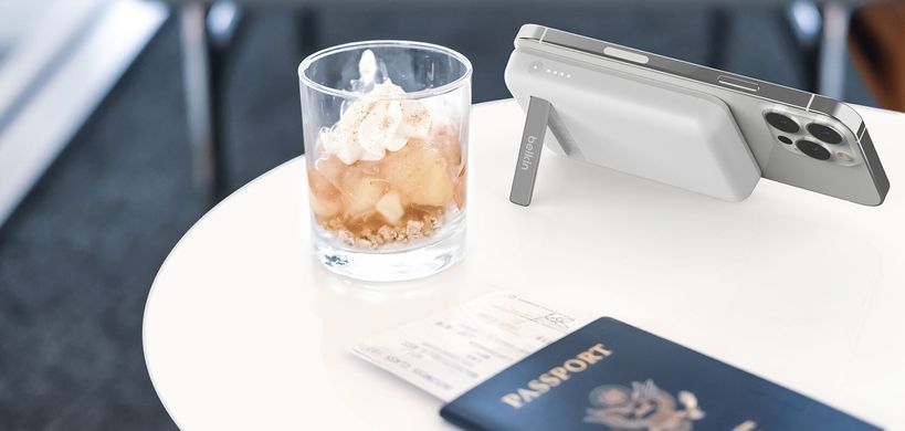 Belkin Портативное зарядное устройство Power Bank 5000мАч, MagSafe Wireless, белый BPD004BTWT фото