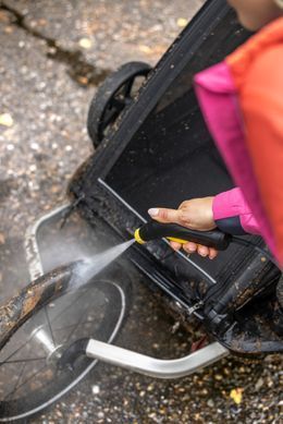 Karcher Минимойка низкого давления аккумуляторная OC 3 Foldable, 120л/ч, шланг 1.8м, бак для воды 8л, вес 2.2кг, USB-C 1.599-300.0 фото