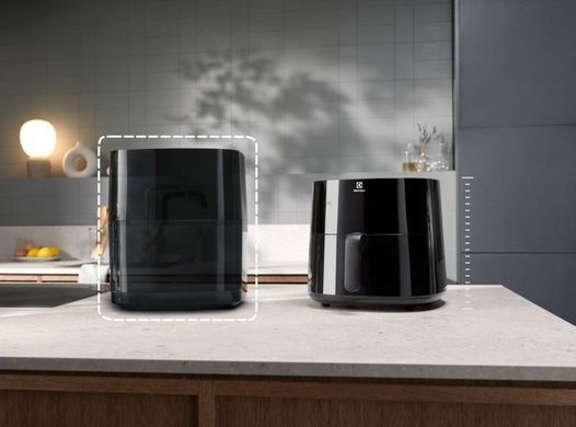 Electrolux Мультипеч 1350Вт, чаша-3.43л, сенсорное управл., 5 авто. программ, пластик, черный EAF3B фото