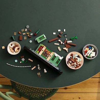 LEGO Конструктор Icons Французская кофейня 10362 фото