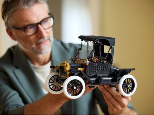 LEGO Конструктор LEGO Icons Ford Model T 11376 фото