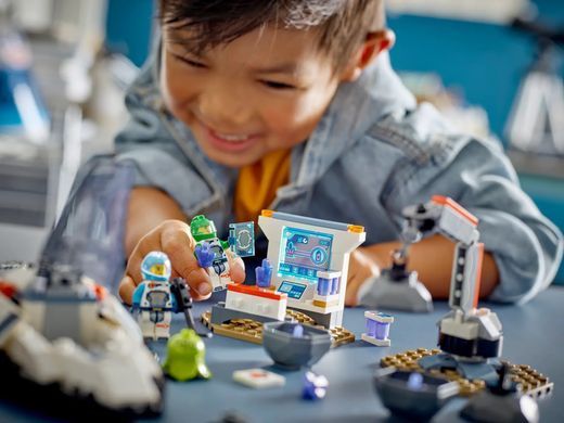 LEGO Конструктор City Космічний корабель і дослідження астероїда 60429 фото