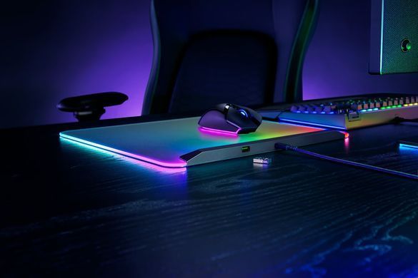 Razer Ігрова поверхня Firefly V2 Pro, М (360х278х4.6мм), чорний RZ02-04920100-R3M1 фото