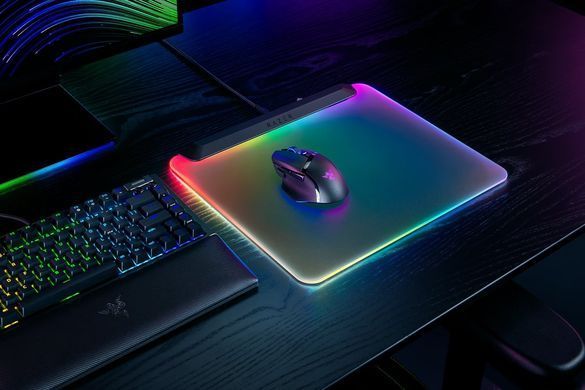 Razer Ігрова поверхня Firefly V2 Pro, М (360х278х4.6мм), чорний RZ02-04920100-R3M1 фото
