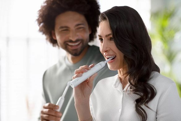 Philips Щетка зубная электр. Sonicare 3100 Series, 31т. колеб/мин, насадок-1, белый HX3671/13 фото