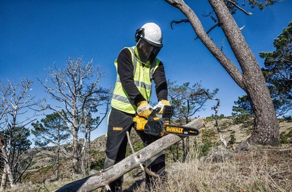 DeWALT cordless chain saw brushless 18V bar 30cm 3/8" without battery and charger DCM565N фото