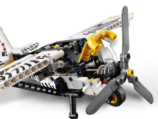LEGO Конструктор LEGO Technic Буш-літак 42198 фото