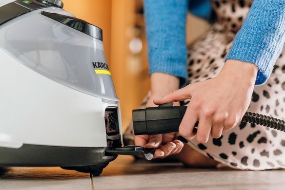 Karcher Пароочисник SC 5 EasyFix Iron, 2250Вт, 1500мл, 4.2Бар, праска, швабра, білий 1.512-661.0 фото