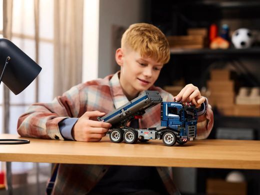 LEGO Конструктор Technic Самосвал 42203 фото