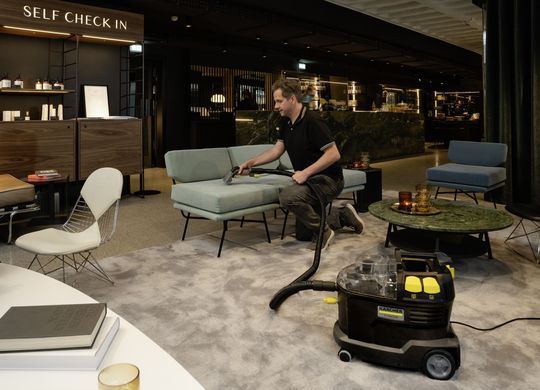Karcher Professional vacuum cleaner Karcher Go!Further Puzzi 8/1 Re!Plast 1200W 270mBar container 8/7l water/dry cleaning 8.6kg 1.100-249.0 фото