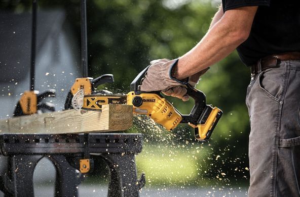 DeWALT cordless chain saw brushless 18V XR Li-lon 8.6m/s bar 20cm 2.1kg without battery and ZP DCMPS520N фото