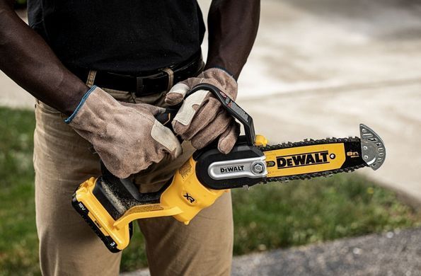DeWALT cordless chain saw brushless 18V XR Li-lon 8.6m/s bar 20cm 2.1kg without battery and ZP DCMPS520N фото