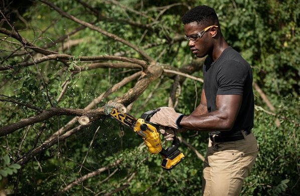 DeWALT cordless chain saw brushless 18V XR Li-lon 8.6m/s bar 20cm 2.1kg without battery and ZP DCMPS520N фото